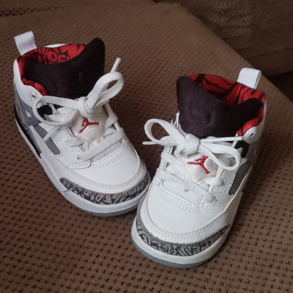 air jordan spizike white cement